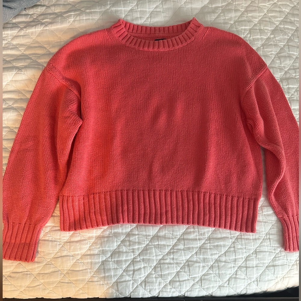 GAP Women's Coral Crew Neck Sweater